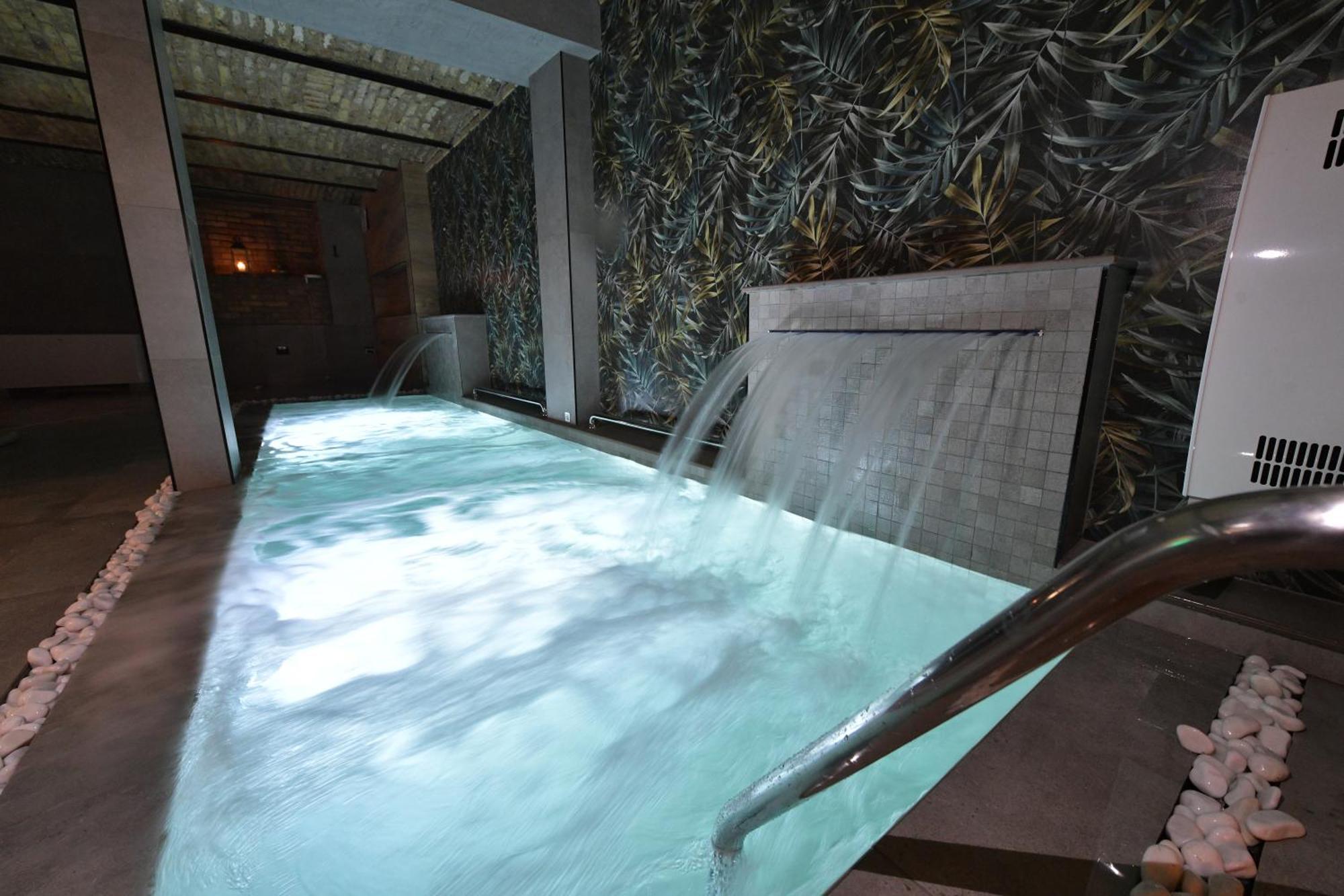 רומה Royal Wellness And Spa מראה חיצוני תמונה